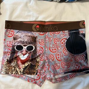 Ethika Women's Cool Cat Graphic Shorts - Red and Brown